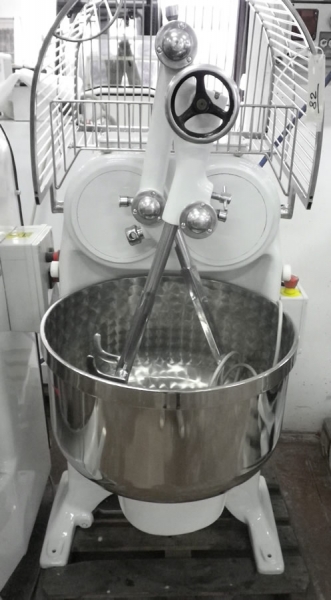 Impastatrice a bracci tuffanti
